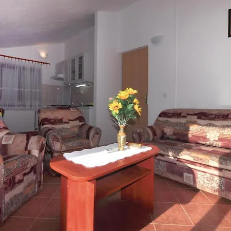 Amazing In With Kitchen Apartment Trogir